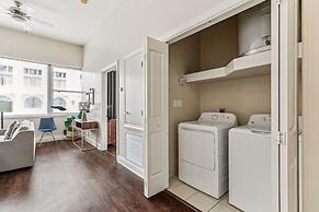 Spacious Modern Condos near French Quarter