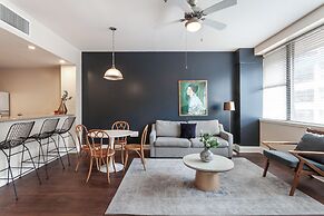 Spacious Modern Condos near French Quarter