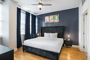 Spacious Modern Condos near French Quarter