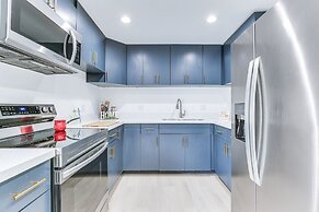 Fort Lauderdale Duplex ~ 6 Mi to Los Olas Beach!