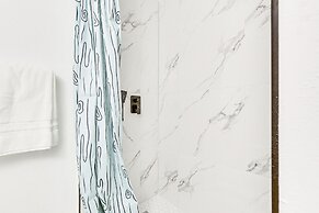 Fort Lauderdale Duplex ~ 6 Mi to Los Olas Beach!