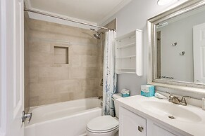 Walk to Beach: Hilton Head Resort Condo w/ Pools!