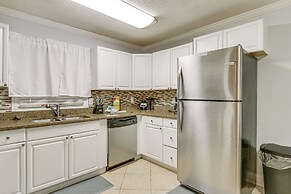 Walk to Beach: Hilton Head Resort Condo w/ Pools!