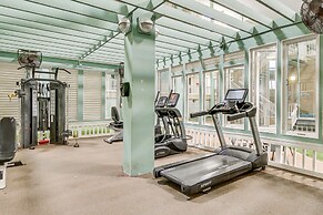 Walk to Beach: Hilton Head Resort Condo w/ Pools!