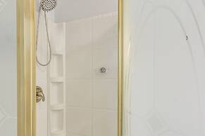 Walk to Beach: Hilton Head Resort Condo w/ Pools!