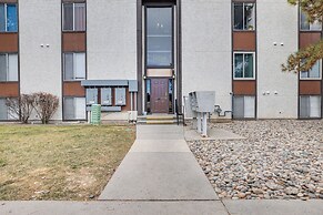 Grand Junction Condo: Balcony, Community Pool!