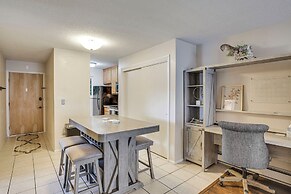 Grand Junction Condo: Balcony, Community Pool!