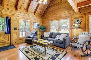 Pigeon Forge Cabin: Premier Location & Hot Tub
