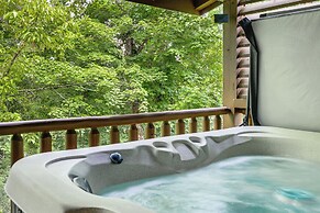 Pigeon Forge Cabin: Premier Location & Hot Tub