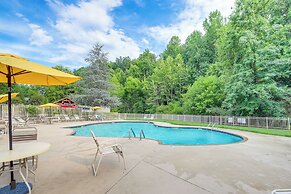 Pigeon Forge Cabin: Premier Location & Hot Tub
