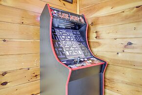 Pigeon Forge Cabin: Premier Location & Hot Tub