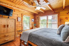 Pigeon Forge Cabin: Premier Location & Hot Tub