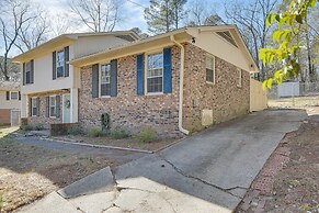 Family-friendly Durham Home w/ Large Deck!