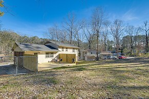 Family-friendly Durham Home w/ Large Deck!