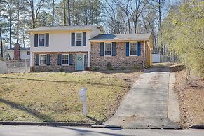 Family-friendly Durham Home w/ Large Deck!