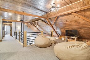 Maine Home w/ Hot Tub & Snowmobile Trail Access!