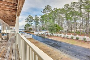 Townhome w/ Outdoor Pool & White Lake Access!