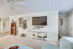 Townhome w/ Outdoor Pool & White Lake Access!