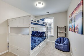 Townhome w/ Outdoor Pool & White Lake Access!
