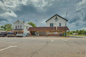 Lyndon Station Retreat ~ 9 Mi to Wisconsin Dells!