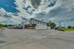 Lyndon Station Retreat ~ 9 Mi to Wisconsin Dells!