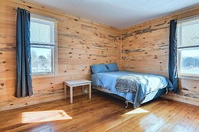 Lyndon Station Retreat ~ 9 Mi to Wisconsin Dells!