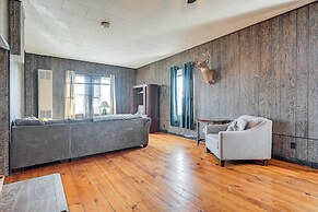 Lyndon Station Retreat ~ 9 Mi to Wisconsin Dells!