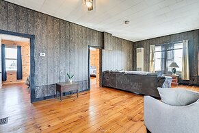 Lyndon Station Retreat ~ 9 Mi to Wisconsin Dells!