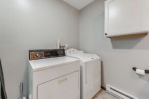 Lyndon Station Retreat ~ 9 Mi to Wisconsin Dells!