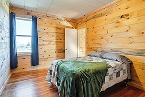 Lyndon Station Retreat ~ 9 Mi to Wisconsin Dells!