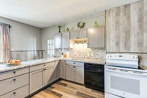 Lyndon Station Retreat ~ 9 Mi to Wisconsin Dells!