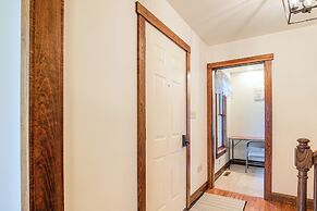 4 Mi to the Amish Village: Spacious Home w/ Deck!
