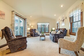 4 Mi to the Amish Village: Spacious Home w/ Deck!