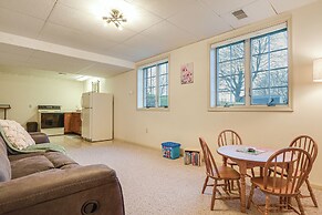 4 Mi to the Amish Village: Spacious Home w/ Deck!