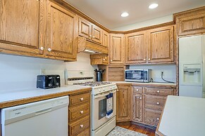 4 Mi to the Amish Village: Spacious Home w/ Deck!