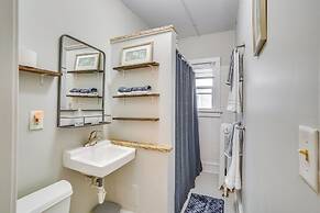 Cozy Minneapolis Apartment, 1 Mi to Downtown!