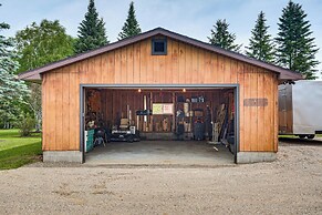 Rhinelander Vacation Rental w/ Yard on Venus Lake!