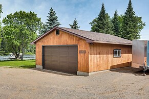Rhinelander Vacation Rental w/ Yard on Venus Lake!