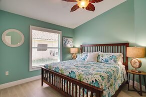 8 Mi to Beach: Cape Coral Home w/ Lanai + Pool