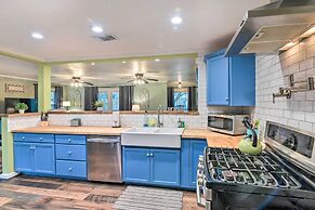 Galveston Group Getaway w/ Private Yard + Fire Pit