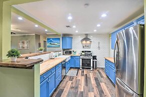 Galveston Group Getaway w/ Private Yard + Fire Pit