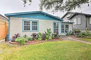 Galveston Group Getaway w/ Private Yard + Fire Pit