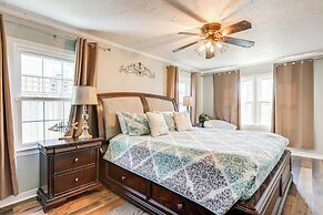 Galveston Group Getaway w/ Private Yard + Fire Pit