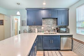 Galveston Group Getaway w/ Private Yard + Fire Pit