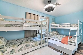 Galveston Group Getaway w/ Private Yard + Fire Pit