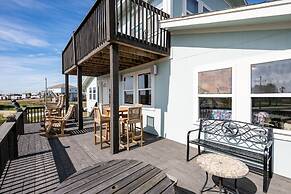 1 Hibiscus Haus 3 Bedroom Home by RedAwning