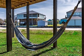 1 Hibiscus Haus 3 Bedroom Home by RedAwning