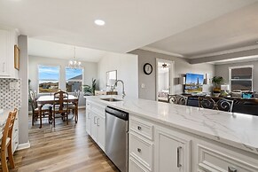 1 Hibiscus Haus 3 Bedroom Home by RedAwning