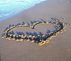 1 Hibiscus Haus 3 Bedroom Home by RedAwning