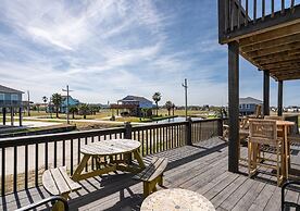 1 Hibiscus Haus 3 Bedroom Home by RedAwning